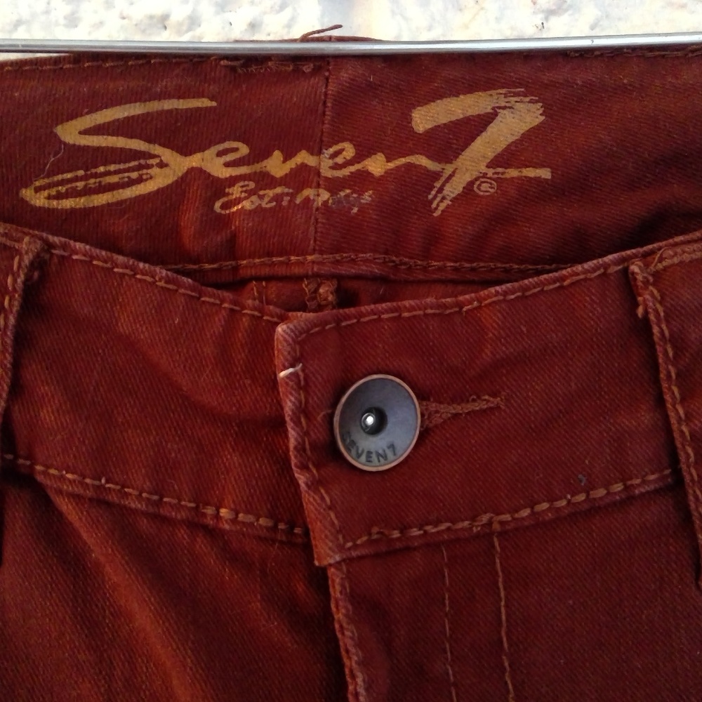 Seven7 rusty Burgundy jeans size 8